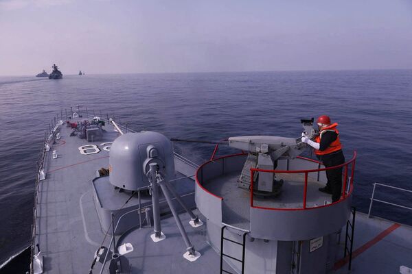 Un fusilier marin iranien pendant les exercices navals conjoints CHIRU 2022 entre la Russie, l’Iran et la Chine en mer d’Arabie. - Sputnik Afrique