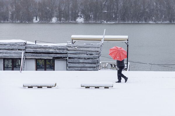 On enregistre des températures anormalement basses dans les Balkans. -33,2°C ont été enregistrés dans le Monténégro. Quatre régions de Serbie, qui se sont retrouvées sous la neige dès décembre, ont déclaré une alerte météorologique rouge. - Sputnik Afrique