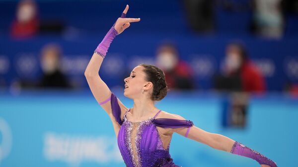La patineuse Kamila Valieva lors d'une épreuve de la compétition par équipes aux JO de Pékin 2022 - Sputnik Afrique