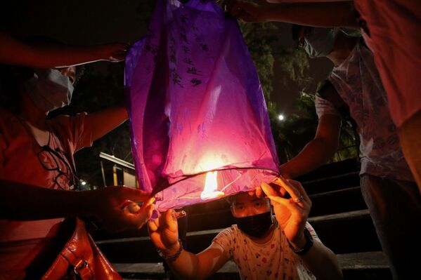 La fête des lanternes au port Kelang, en Malaisie. - Sputnik Afrique