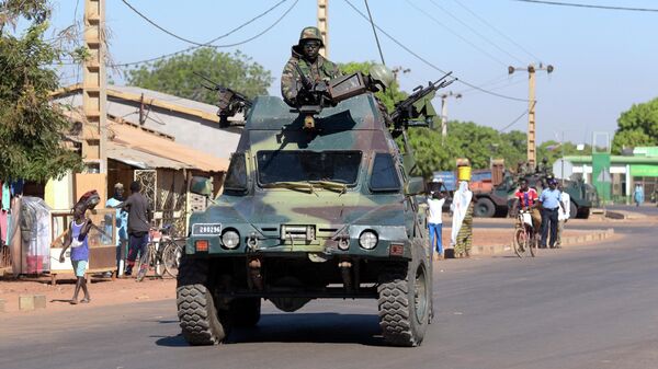 Patrouille militaire en Gambie - Sputnik Afrique