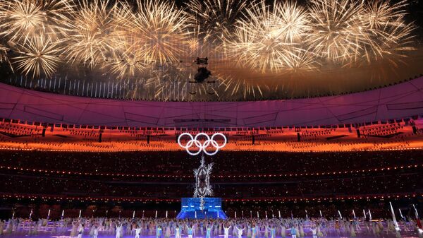 Фейерверк на церемонии закрытия XXIV зимних Олимпийских игр в Пекине - Sputnik Afrique