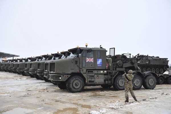 Des chars britanniques supplémentaires arrivent à la base militaire de Tapa, en Estonie. - Sputnik Afrique