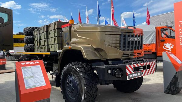 Un prototype du premier camion militaire russe sans pilote Ural a été présenté au forum Armée 2022 - Sputnik Afrique