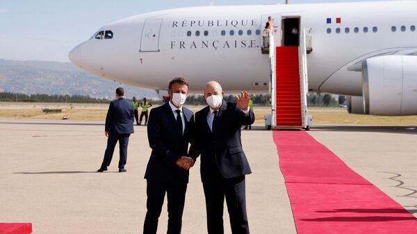Emmanuel Macron accueilli par Abdelmadjid Tebboune en Algérie - Sputnik Afrique