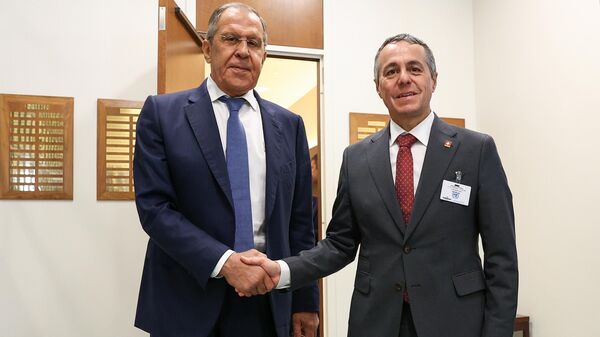 Le ministre russe des Affaires étrangères Sergueï Lavrov et le Président de la Confédération helvétique, Ignazio Cassis, lors de la 77e session de l'Assemblée générale de l'Onu à New York - Sputnik Afrique