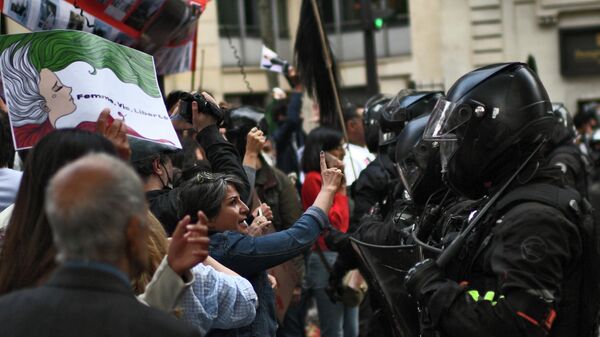 Marche en soutien des manifestants iraniens à Paris, le 25 septembre 2022 - Sputnik Afrique