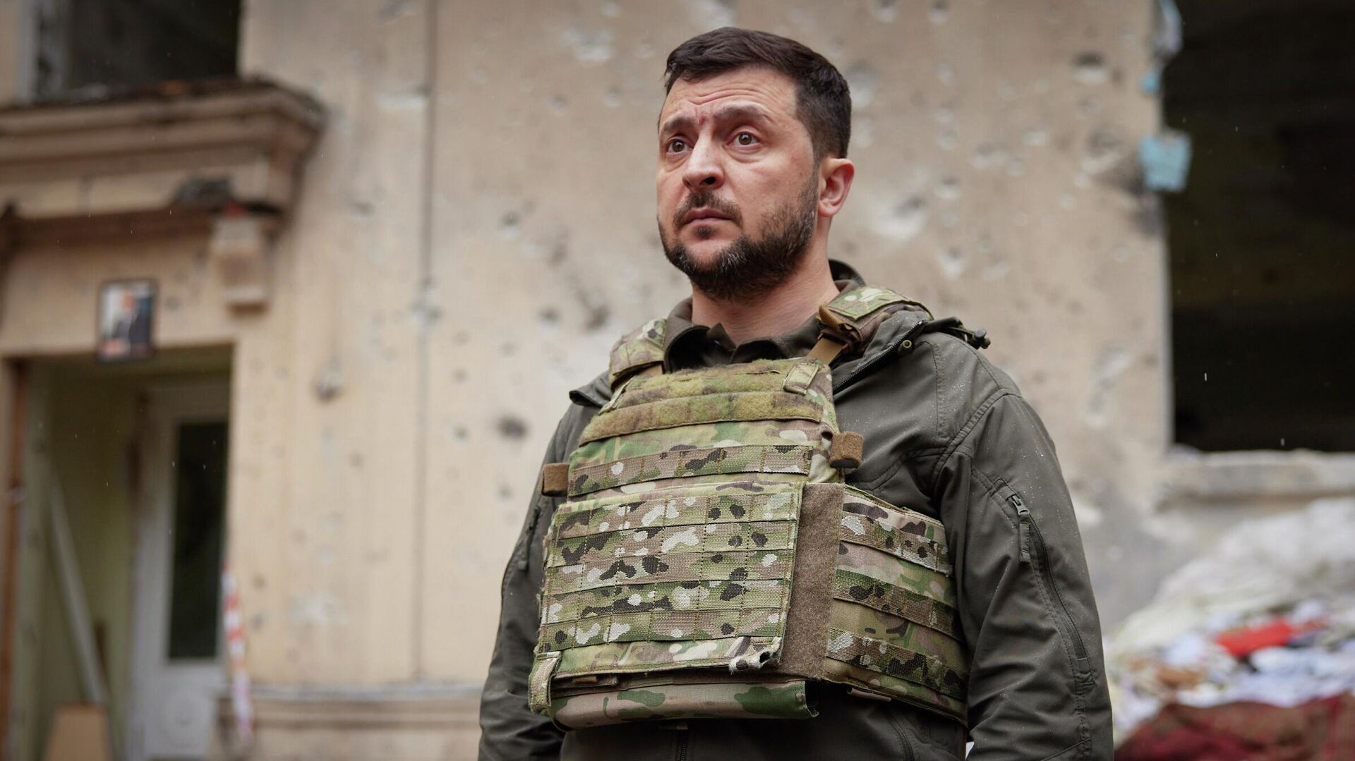  Зеленский признался в проигрыше Артемовска киевской армией, сообщает Reuters