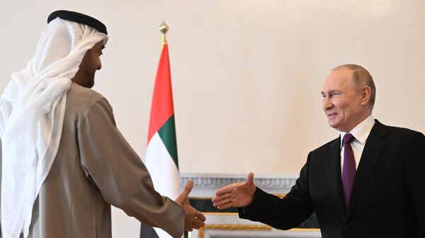 Le Président des Émirats arabes unis en Russie pour rencontrer le Président Poutine - Sputnik Afrique