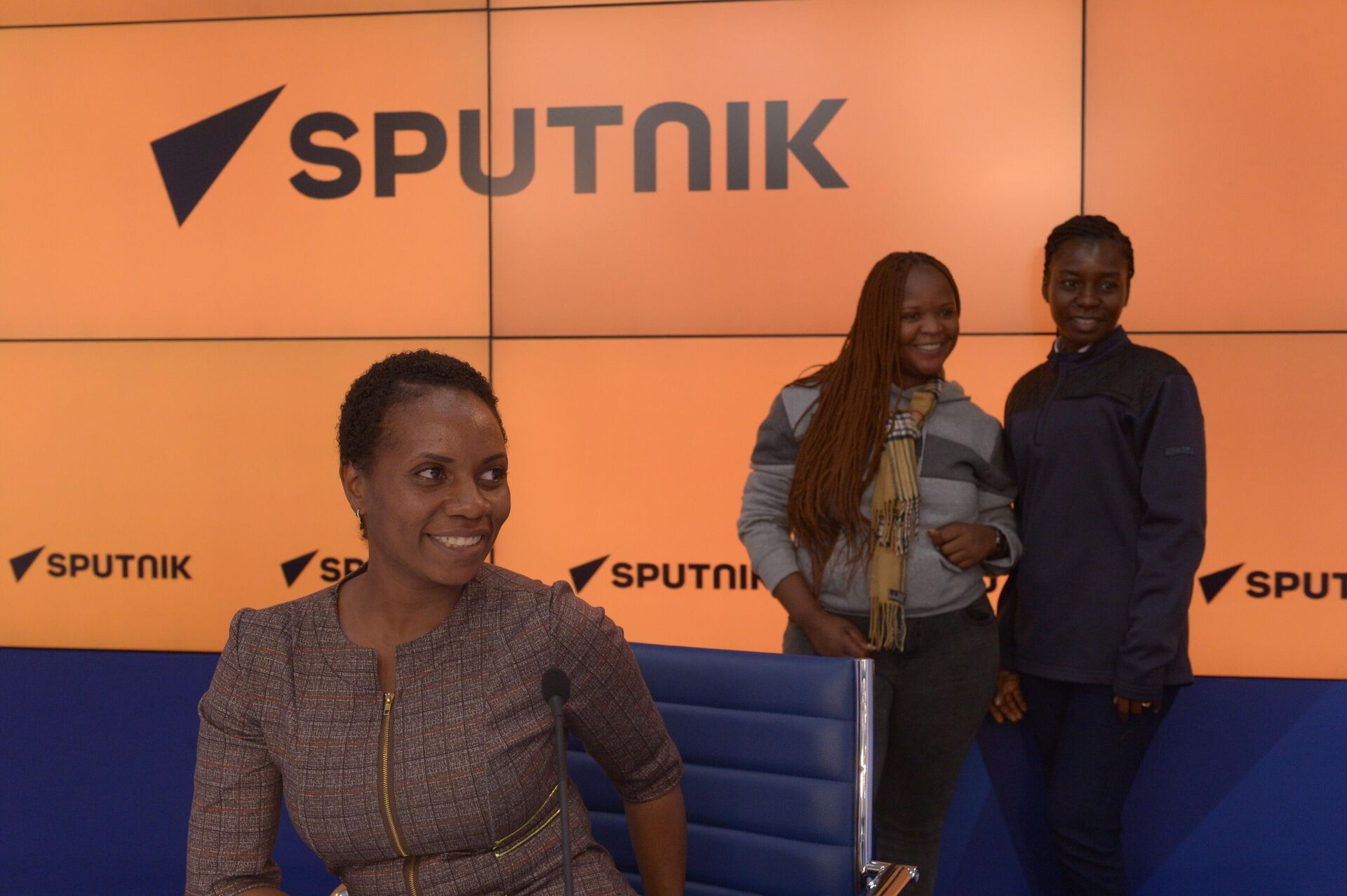 Les journalistes de grands médias africains ont rejoint le projet SputnikPro à Moscou - Sputnik Afrique, 1920, 19.10.2022