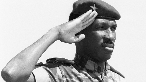 Sankara pour l’Afrique d’aujourd’hui: «il faut sortir du diktat du dollar, de l’euro et du Franc CFA»  - Sputnik Afrique