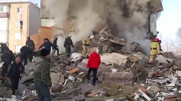 Explosion d'un immeuble résidentielle sur l'île de Sakhaline, en Russie, le 19 novembre 2022 - Sputnik Afrique