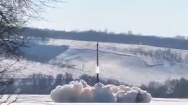 Un missile russe Iskander sévit contre des installations militaires ukrainiennes - Sputnik Afrique
