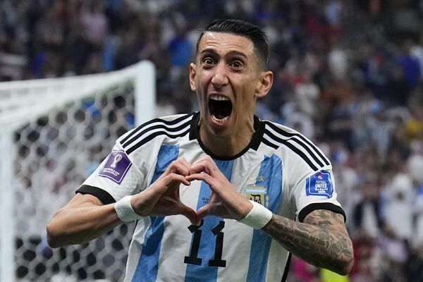 L&#x27;Argentin Angel Di Maria célèbre son but en finale du Mondial 2022 au Qatar face à la France. - Sputnik Afrique