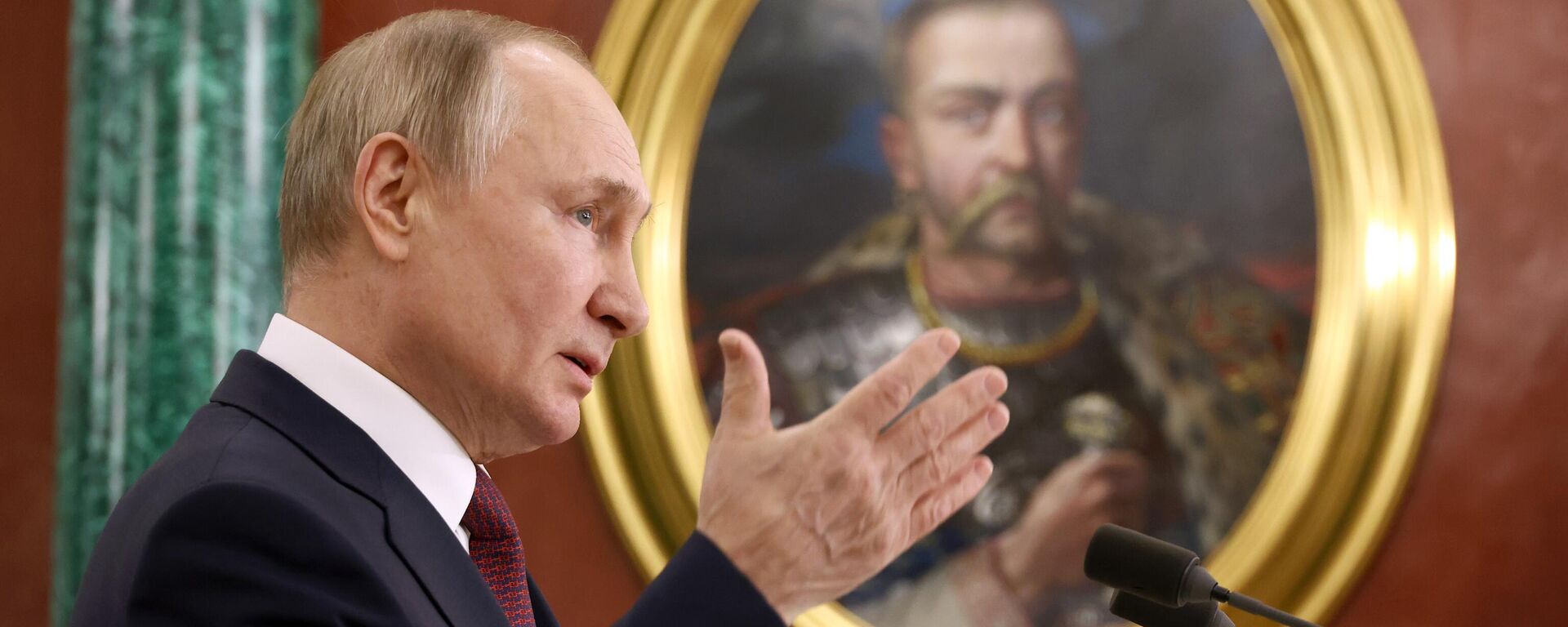 Vladimir Poutine tient une conférence de presse à l'issue d'une réunion du Conseil d'État russe, le 22 décembre 2022 - Sputnik Afrique, 1920, 22.12.2022