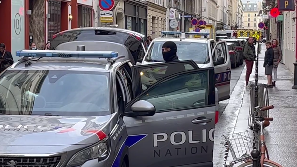 Rue d'Enghien à Paris après une fusillade, le 23 décembre 2022 - Sputnik Afrique
