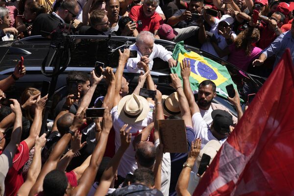 Le 30 octobre, Luiz Inacio Lula da Silva a remporté l’élection présidentielle au Brésil (il est au centre sur la photo). Il va diriger le pays pour la troisième fois. - Sputnik Afrique