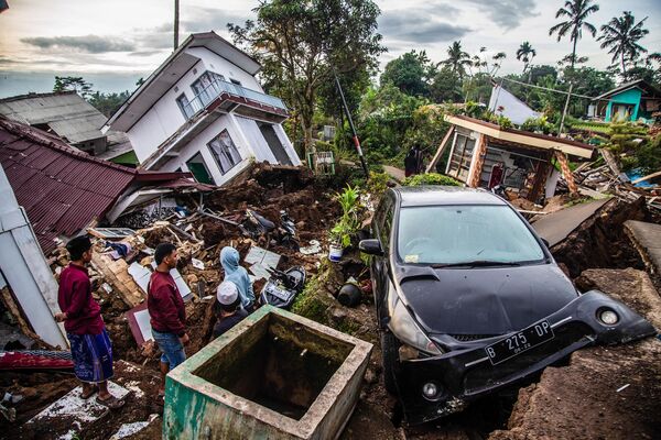 Un tremblement de terre de magnitude 5,6, en novembre, a causé des destructions massives et près de 270 morts à Java Ouest, en Indonésie. - Sputnik Afrique