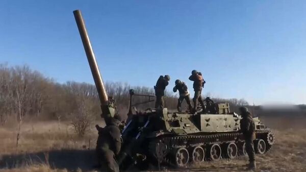 Un mortier Tioulpan russe a frappé des positions des forces armées ukrainiennes - Sputnik Afrique