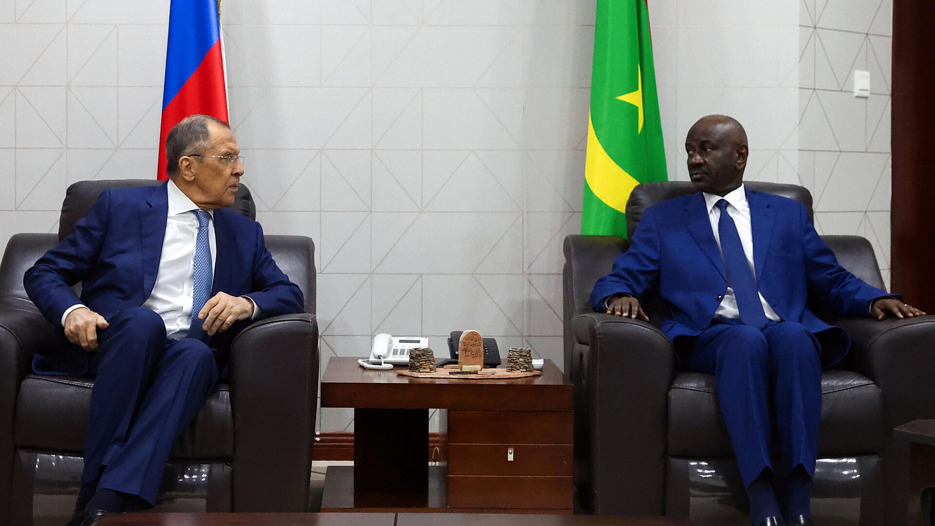 Sergueï Lavrov, en visite officielle en Mauritanie, en face à son homologue Mohamed Salem Ould Merzoug - Sputnik Afrique, 1920, 08.02.2023