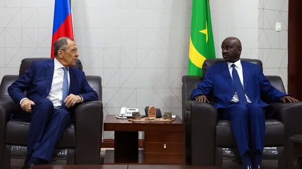 Sergueï Lavrov, en visite officielle en Mauritanie, en face à son homologue Mohamed Salem Ould Merzoug - Sputnik Afrique