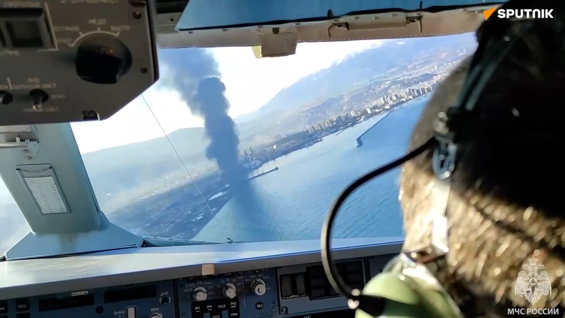 Lutte contre l'incendie en Turquie vue depuis un avion amphibie russe Be-200 - Sputnik Afrique, 1920, 09.02.2023