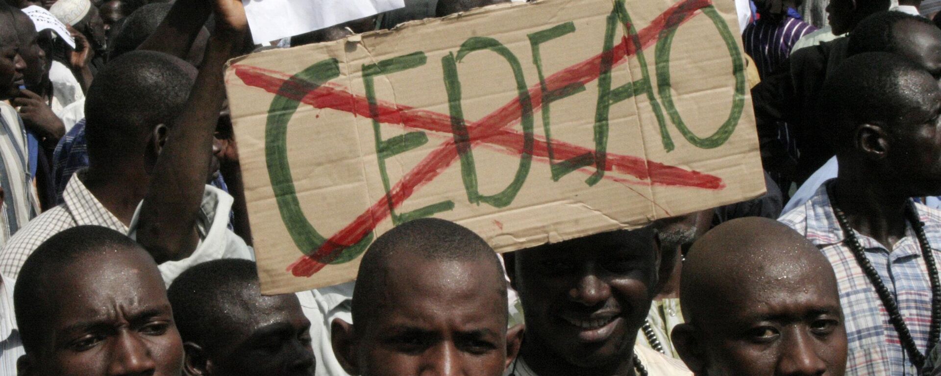 Manifestants au Mali - Sputnik Afrique, 1920, 15.08.2023