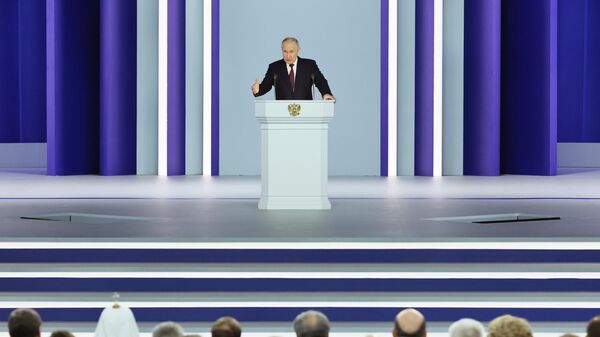 Vladimir Poutine s'adresse au Parlement russe, le 21 février 2023 - Sputnik Afrique