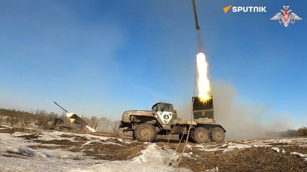 Des LRM Grad ont frappé les positions ukrainiennes dans la zone de l'opération militaire spéciale - Sputnik Afrique