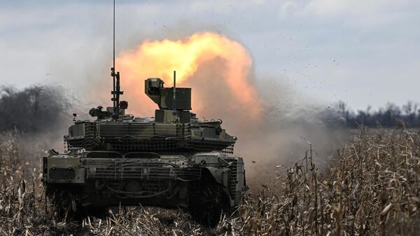« Tout pour l’ennemi, rien pour soi! »: un char russe T-90 en combat dans le Donbass – vidéo