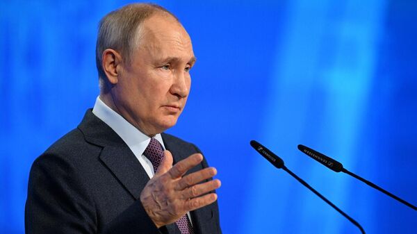 Vladimir Poutine s'adresse aux participants de la deuxième conférence parlementaire Russie-Afrique - Sputnik Afrique