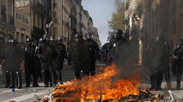 Heurts entre des manifestants et des forces de l'ordre à Nantes le 28 mars - Sputnik Afrique
