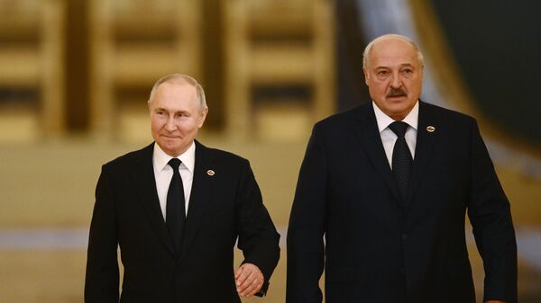 Poutine et Loukachenko rencontrent les membres d'une mission vers la Station Spatiale Internationale