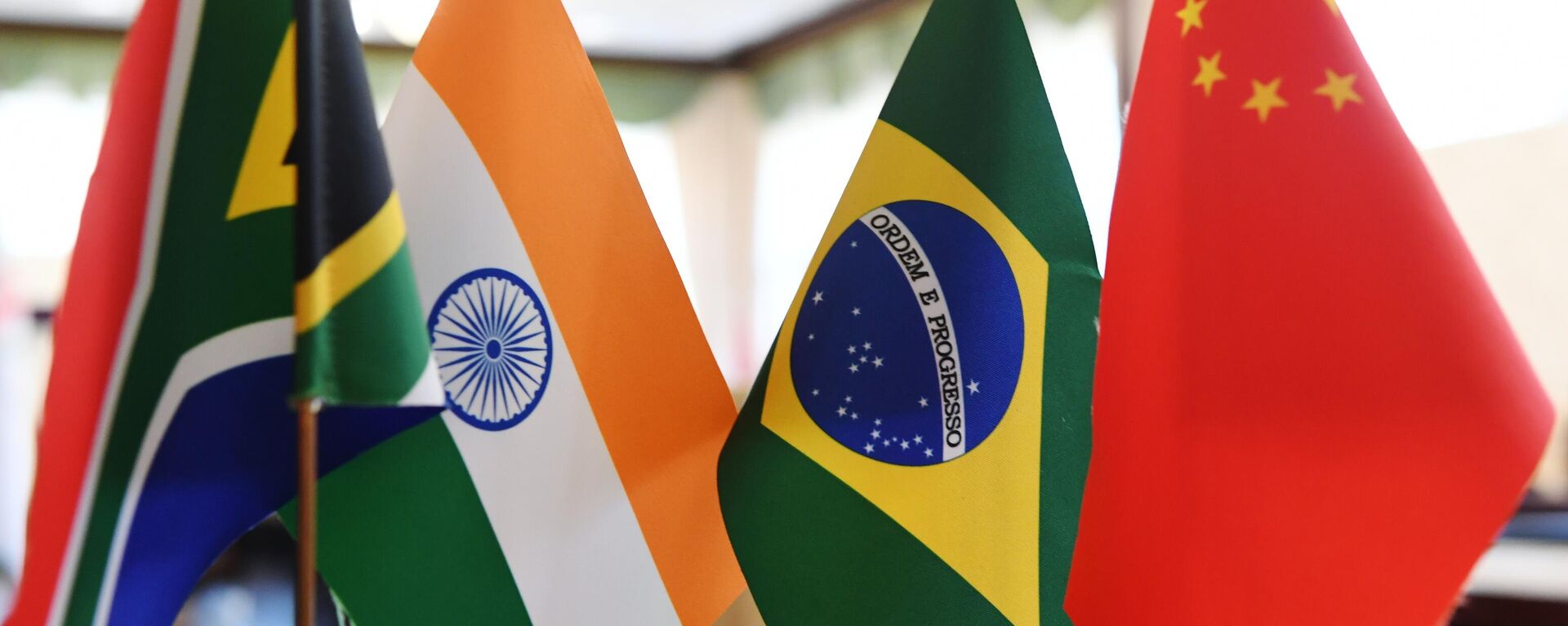 Flags of the BRICS countries: South Africa, India, Brazil and China. - Sputnik Africa, 1920, 31.05.2023
