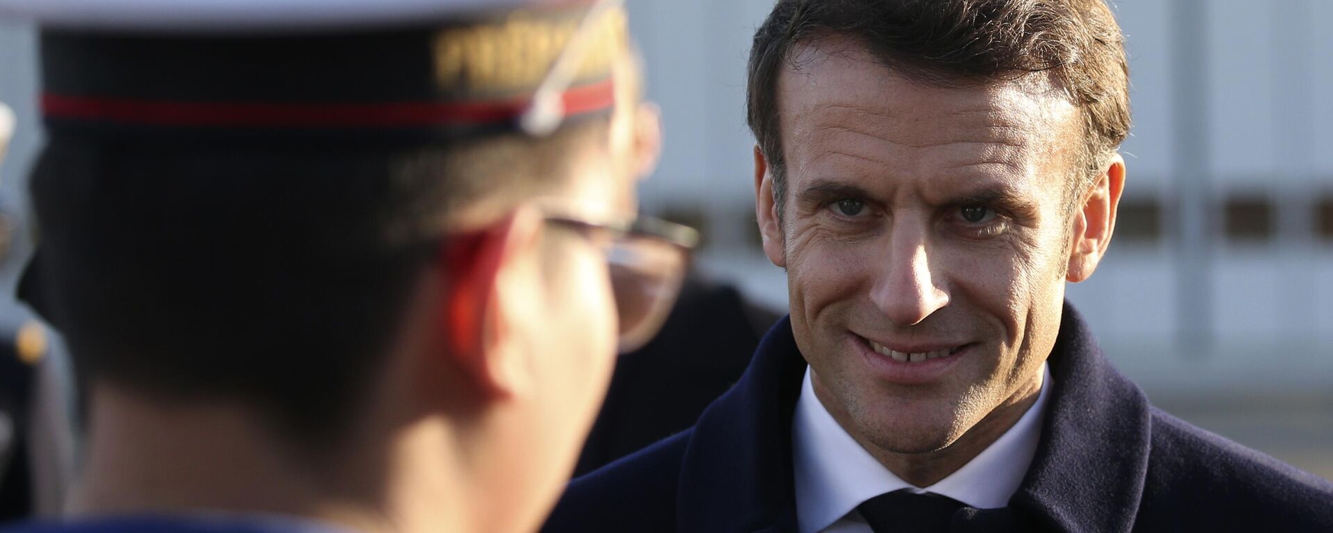 French President Emmanuel Macron smiles to a navy soldier as he visits the Mont-de-Marsan air base, southwestern, Friday, Jan. 20, 2023, France. - Sputnik Africa, 1920, 28.02.2023