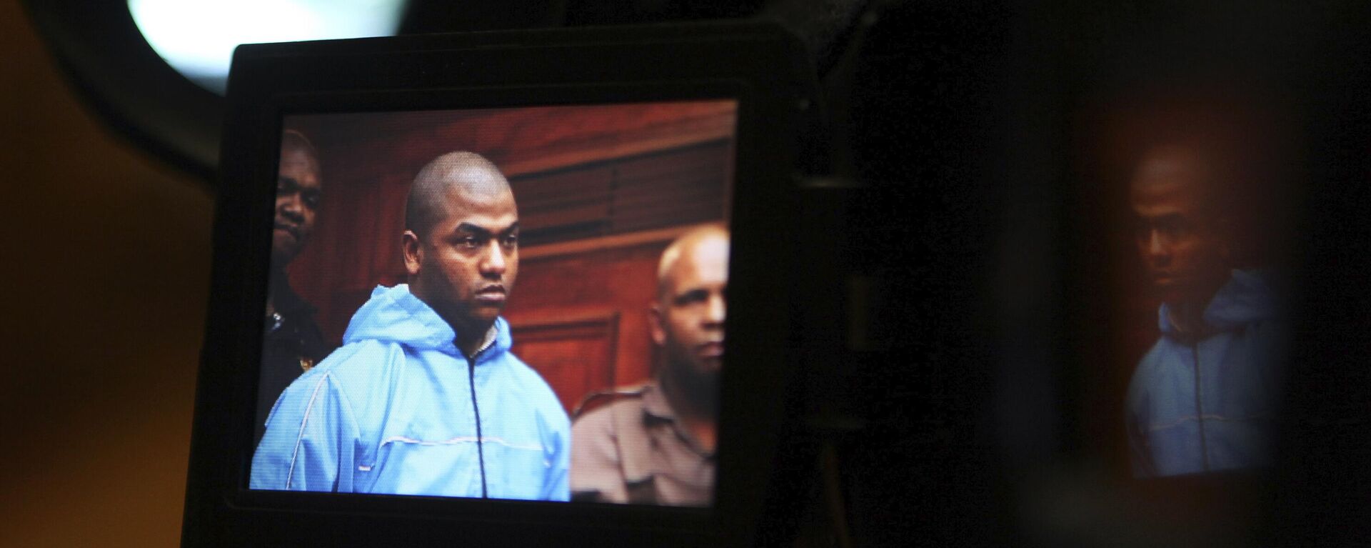 Thabo Bester is seen on a TV camera screen in the Western Cape High Court, in Cape Town, South Africa Thursday, May 3, 2012, where he appeared in connection with murder.  - Sputnik Africa, 1920, 13.04.2023