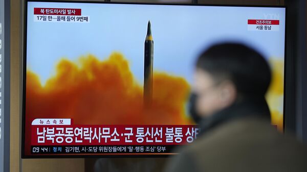 A TV screen is seen reporting North Korea's missile launch with file footage during a news program at the Seoul Railway Station in Seoul, South Korea, Thursday, April 13, 2023. North Korea launched a ballistic missile that landed in the waters between the Korean Peninsula and Japan on Thursday, prompting Japan to order residents on an island to take shelter as a precaution. The order has been lifted. - Sputnik Africa