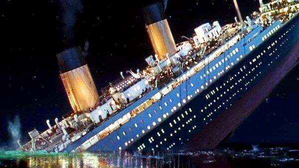 Sinking Titanic - Sputnik Africa