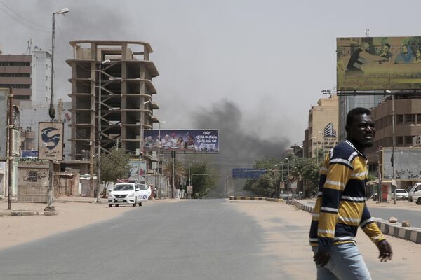 Smoke is rising from a neighborhood in Khartoum, Sudan, Saturday, April 15, 2023.  - Sputnik Africa