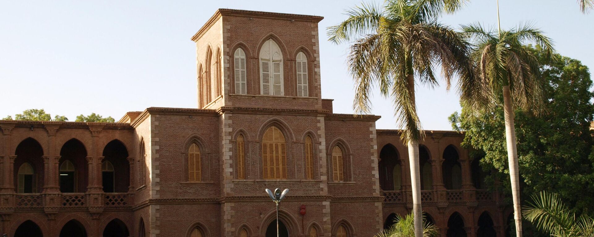 A general view taken on June 13, 2012 shows the campus of the Sudanese capital's Khartoum University, the cradle of Sudan's first post-independence revolution, as protests there in 1964 led to a mass uprising that toppled the military dictatorship then in power, in what became known as the October revolution.  - Sputnik Africa, 1920, 18.04.2023