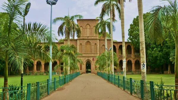 The main library of the Universoty of Khartoum (UofK) - Sputnik Africa