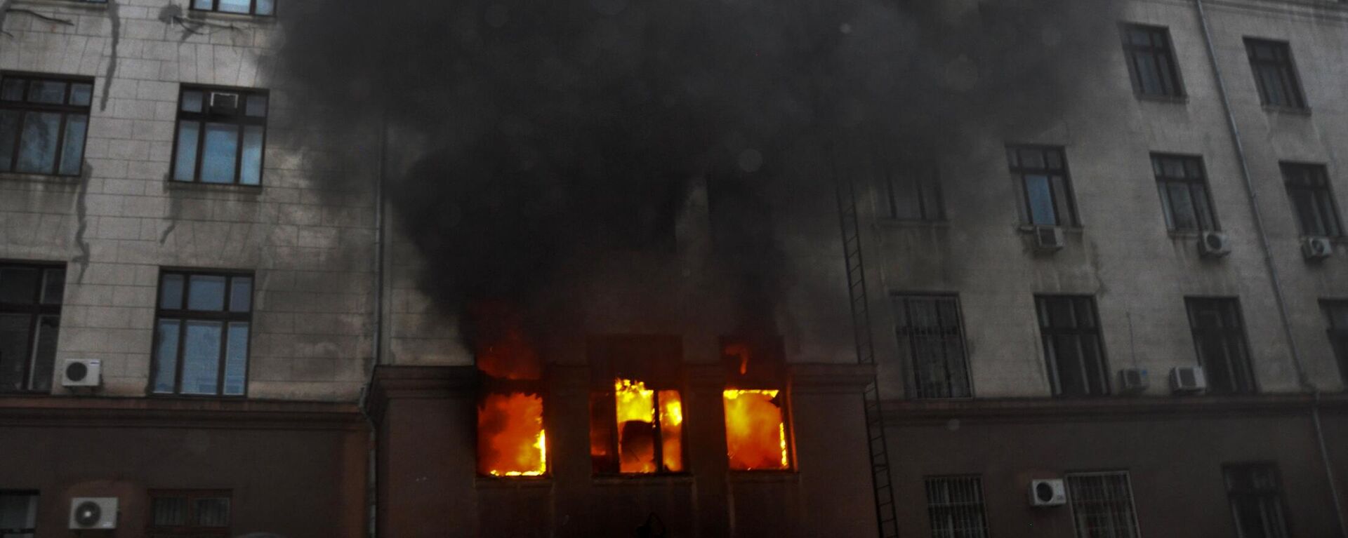 Un incendie dans la Maison des Syndicats à Odessa - Sputnik Afrique, 1920, 02.05.2023