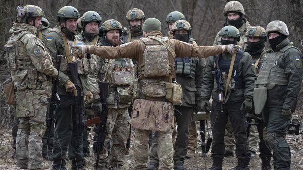 Ukrainian servicemen attend combat training in Kiev region, Ukraine, Friday, March 3, 2023 - Sputnik Afrique