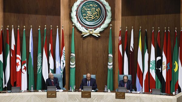Egyptian Foreign Minister Sameh Shoukry (C), Arab League Secretary-General Ahmed Aboul Gheit (L), and assistant Secretary-General of the Arab League Hossam Zaki (R)  attend an emergency meeting of Arab League foreign ministers in Cairo on May 7, 2023. - Sputnik Africa