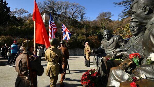 Monument in Yalta, Crimea dedicated to the famous meeting of the leaders of the Big Three Allies against Nazi Germany and the Axis Powers. February 2020. - Sputnik Africa