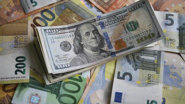 Euro and dollar banknotes - Sputnik Africa