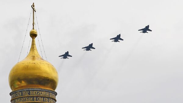 Kinzhal-armed MiG-31s during their flight past the Kremlin amid the repetition for the upcoming Victory Parade, May 4, 2020. - Sputnik Africa