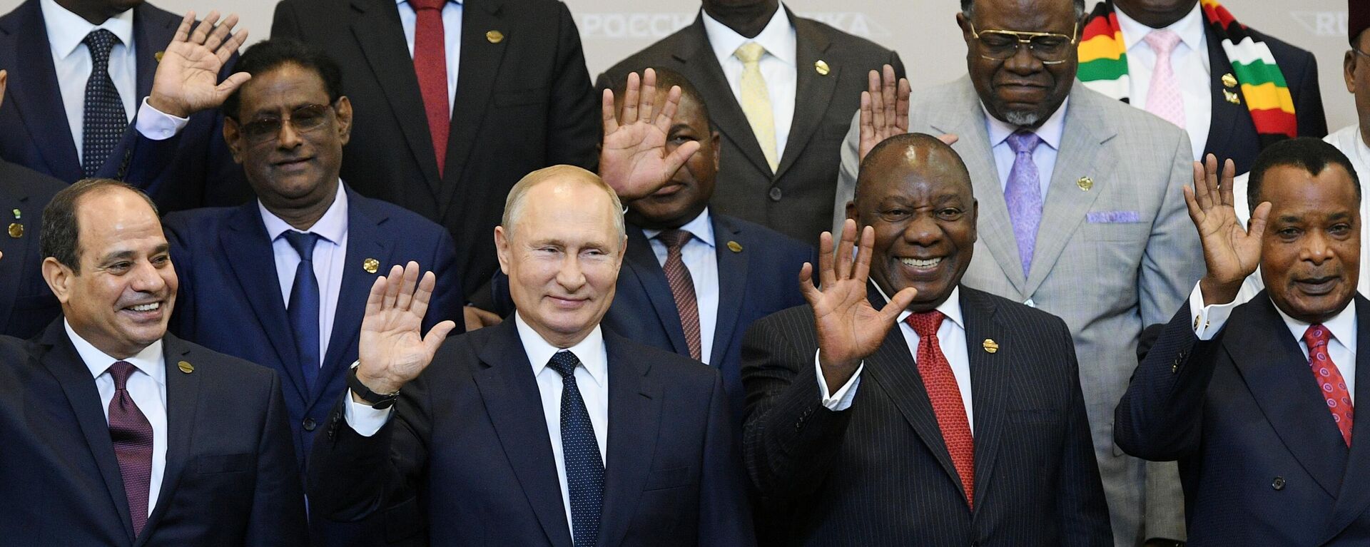 Russian President Vladimir Putin and African countries leaders pose for a family photo during the 2019 Russia-Africa Summit and Economic Forum, in Sochi, Russia, on October 24, 2019. - Sputnik Africa, 1920, 18.05.2023