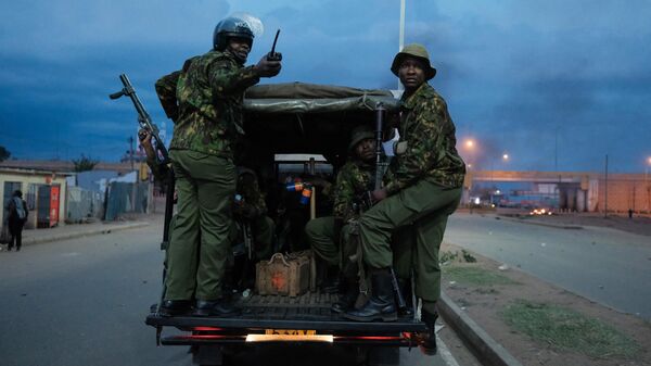 Kenyan Police officers - Sputnik Afrique