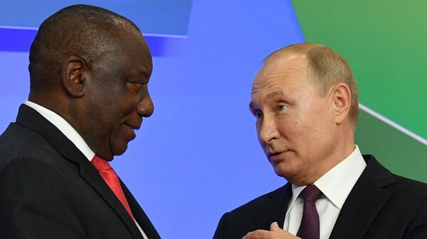 Russian President Vladimir Putin and South African President Cyril Ramaphosa attend an official welcome ceremony for heads of state and government at the 2019 Russia-Africa Summit and Economic Forum in Sochi, Russia. 23.10.19 - Sputnik Africa
